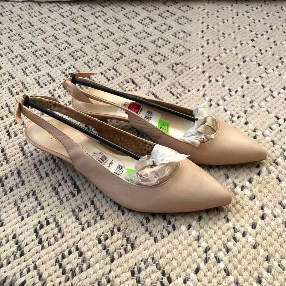 Vintage AK ANNE KLEIN Leather Pump Nude